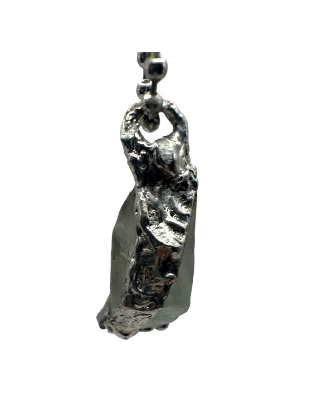 Green Fluorite Pendant Necklace - Artisan Metalwork Halo Bezel - Alma Antigua - Picture 10 of 16